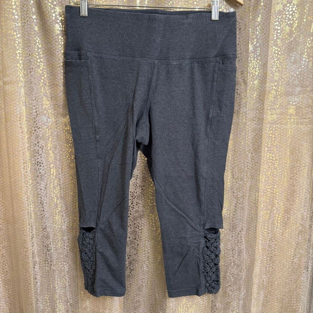 LIVI Gray Crochet Macramé Mid-Calf Powerband High Waist Legging 14/16